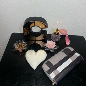 Chic Black and White Wallet